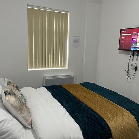 Dans Place Manchester Luaran gambar